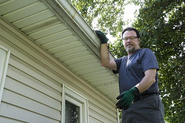 employees at Gutter Cleaning of Saugus